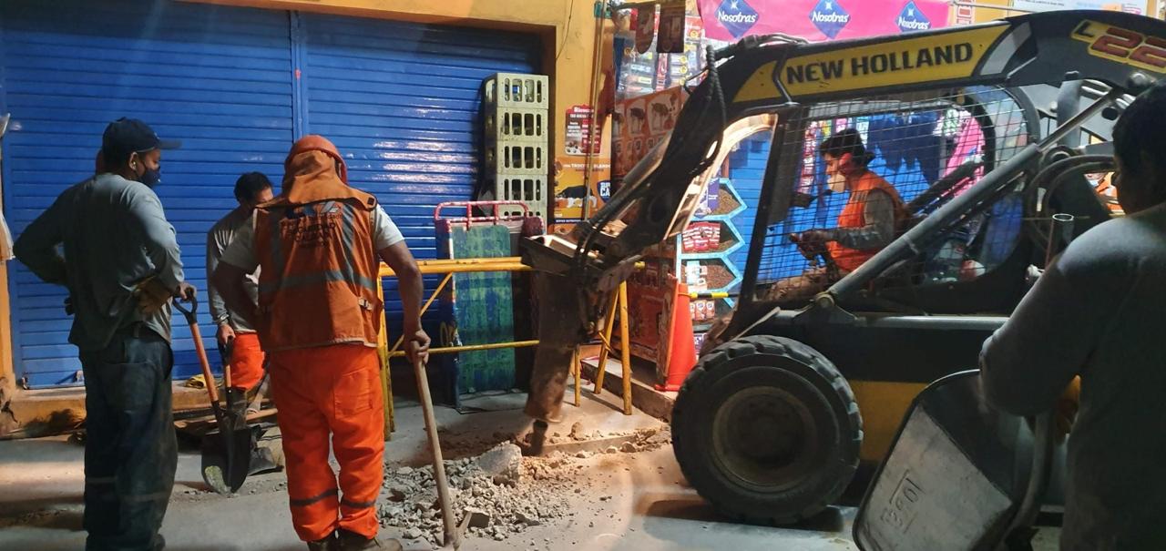 Cambio de redes de agua potable en Mercado Fiori - foto 3